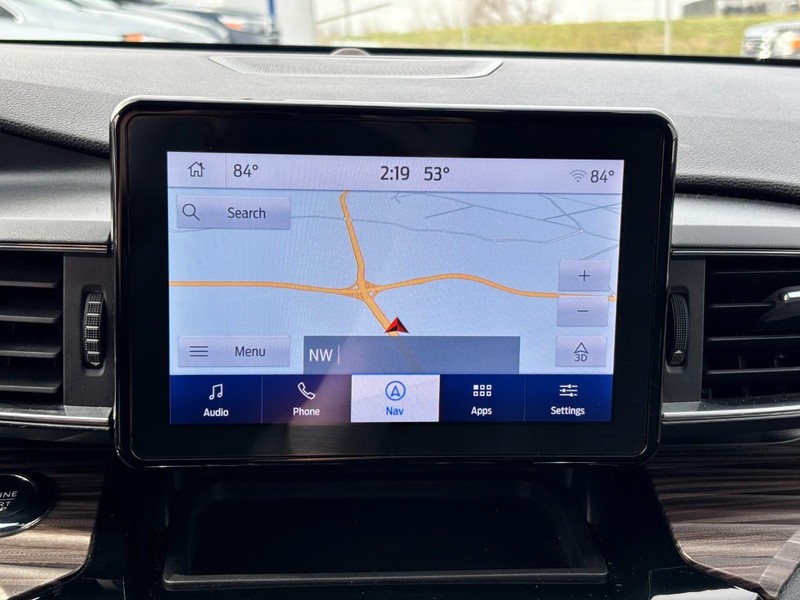 Ford Explorer Vehicle Image 23