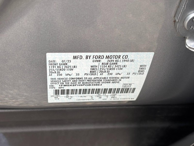 Ford Explorer Vehicle Image 26