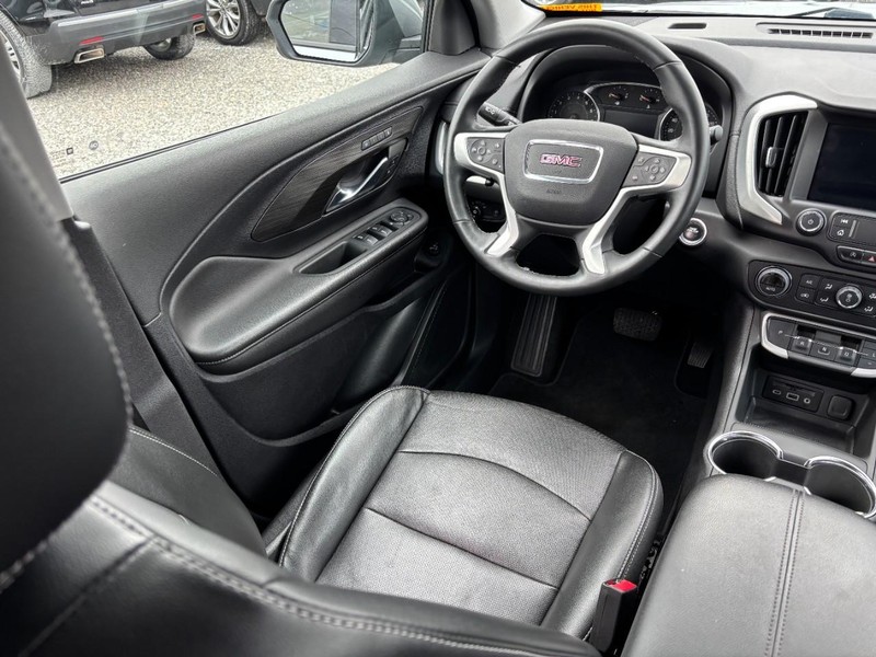 GMC Terrain Vehicle Image 13