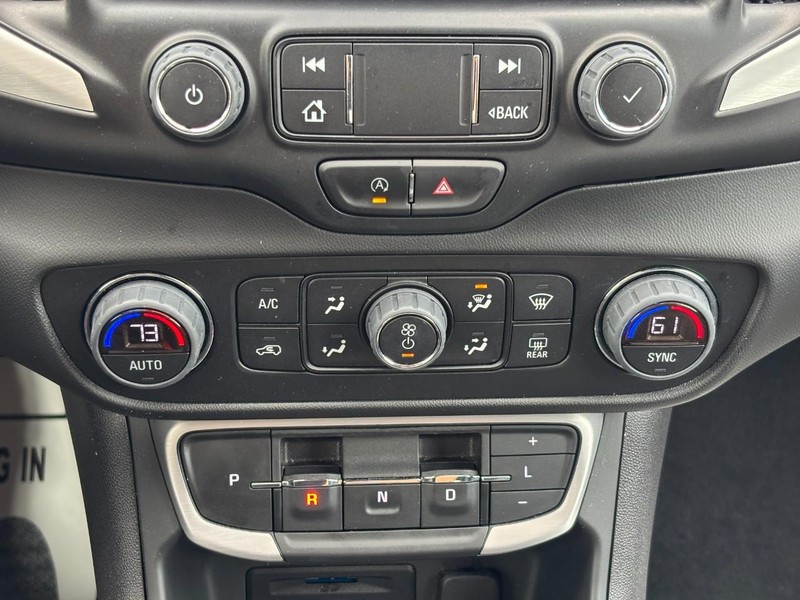 GMC Terrain Vehicle Image 23