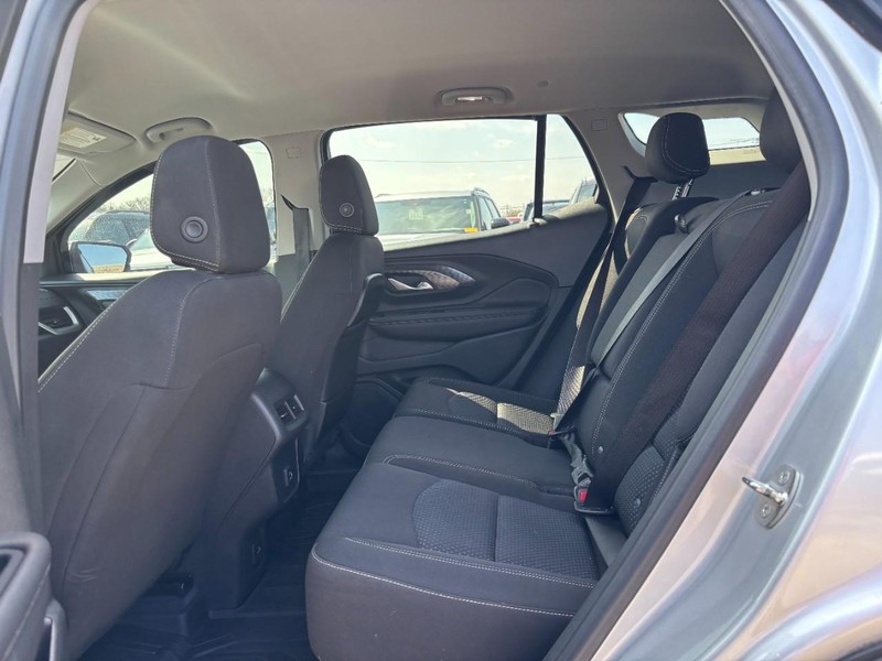 GMC Terrain Vehicle Image 13