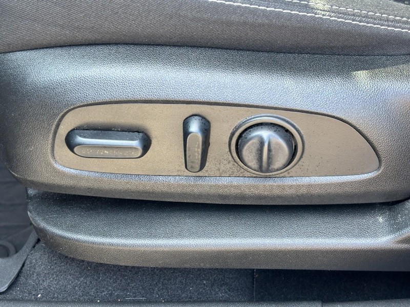 GMC Terrain Vehicle Image 17