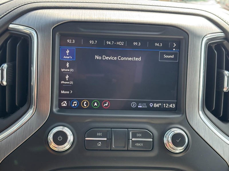 GMC Sierra 2500HD Vehicle Full-screen Gallery Image 21