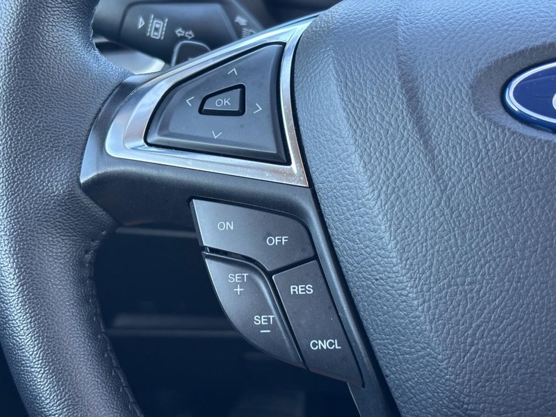 Ford Edge Vehicle Image 18