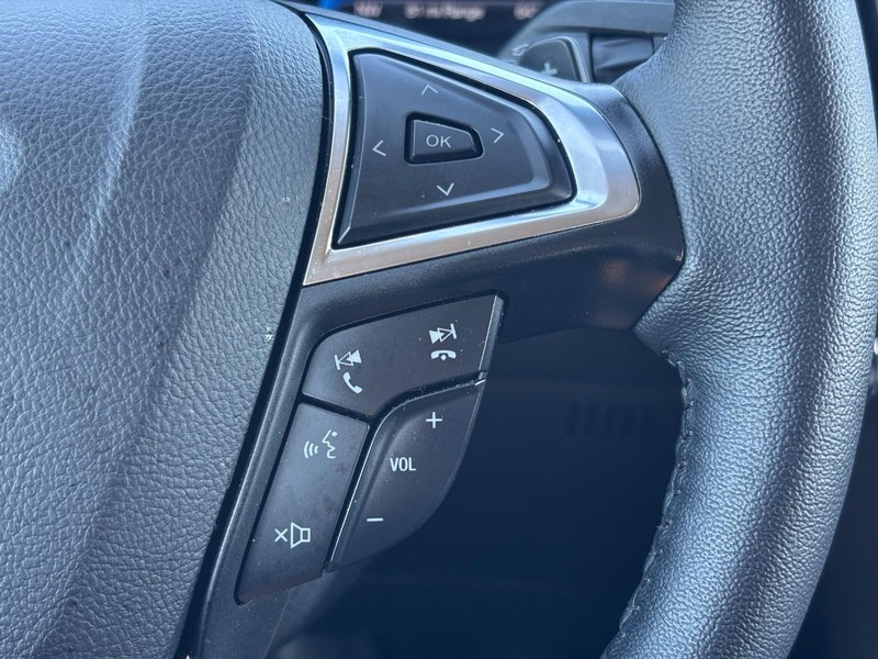 Ford Edge Vehicle Image 19