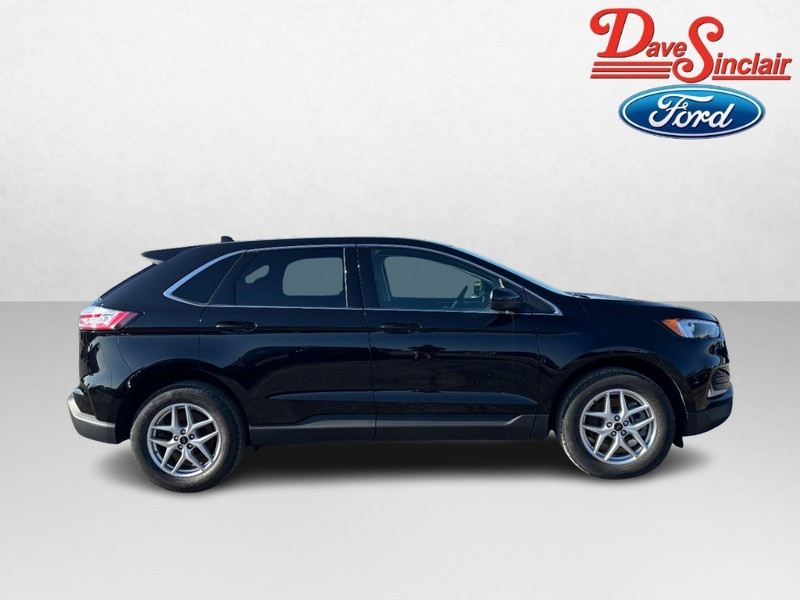 Ford Edge Vehicle Full-screen Gallery Image 05