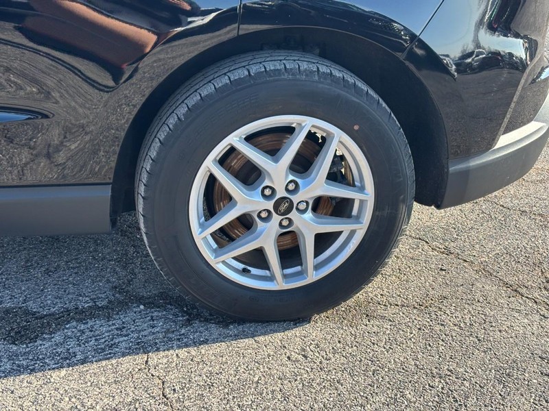 Ford Edge Vehicle Full-screen Gallery Image 11