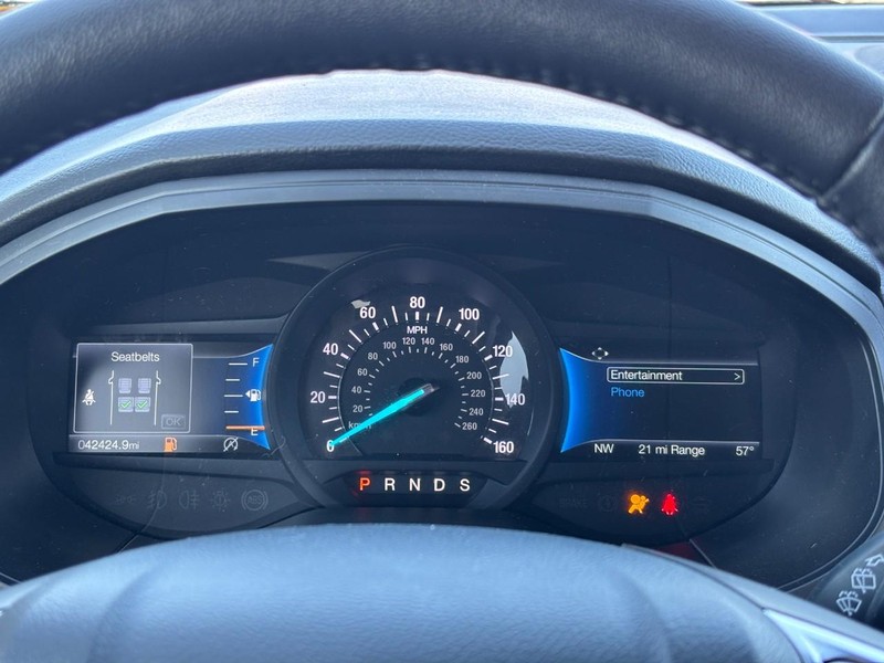 Ford Edge Vehicle Full-screen Gallery Image 20