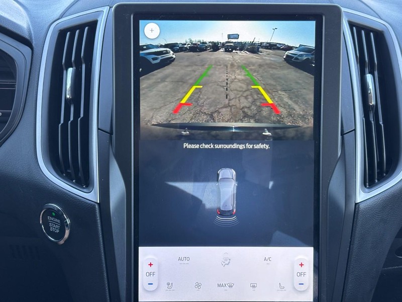 Ford Edge Vehicle Full-screen Gallery Image 22