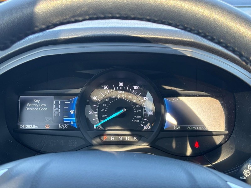 Ford Edge Vehicle Full-screen Gallery Image 20