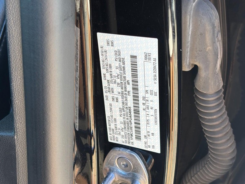 Ford Escape Vehicle Image 24