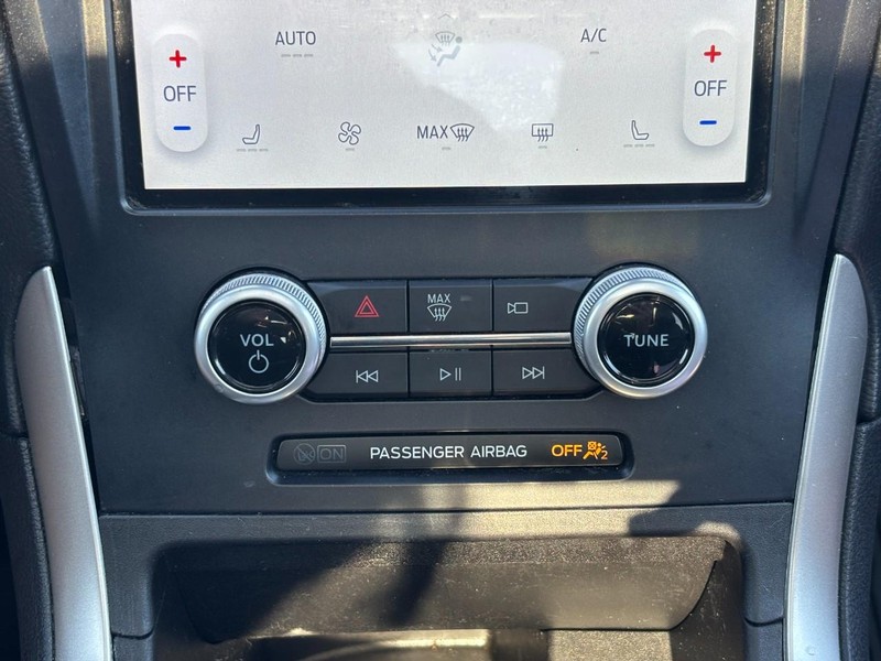 Ford Edge Vehicle Full-screen Gallery Image 23