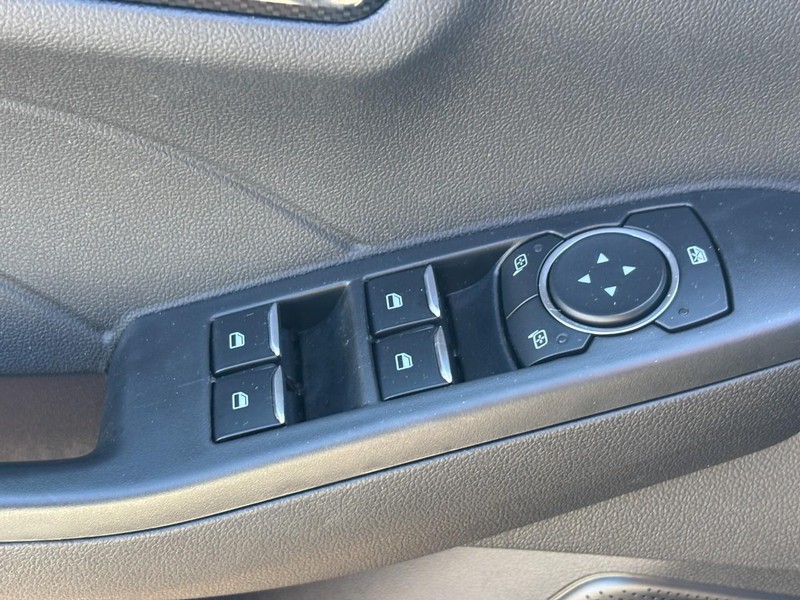 Ford Escape Vehicle Image 17