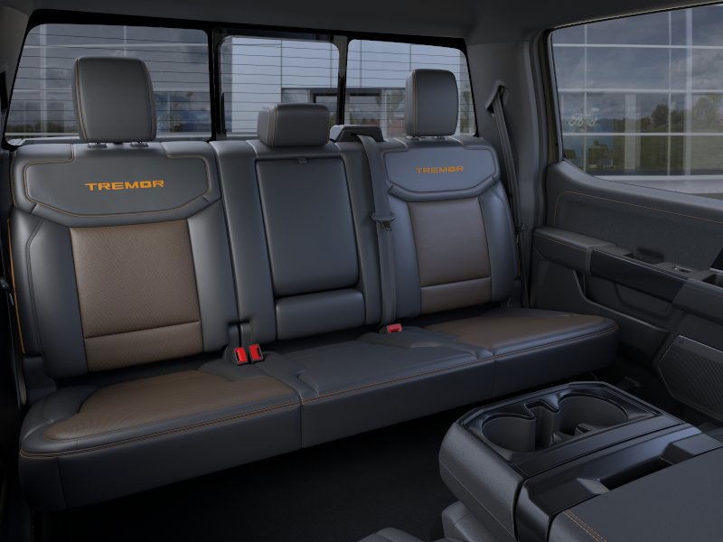 Ford F-150 Vehicle Full-screen Gallery Image 13