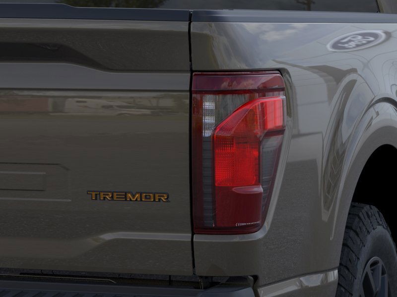 Ford F-150 Vehicle Full-screen Gallery Image 23