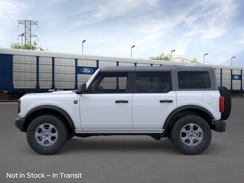 Ford Bronco Vehicle Full-screen Gallery Image 04