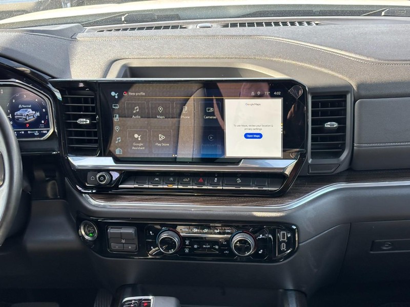 Chevrolet Silverado 1500 Vehicle Full-screen Gallery Image 15