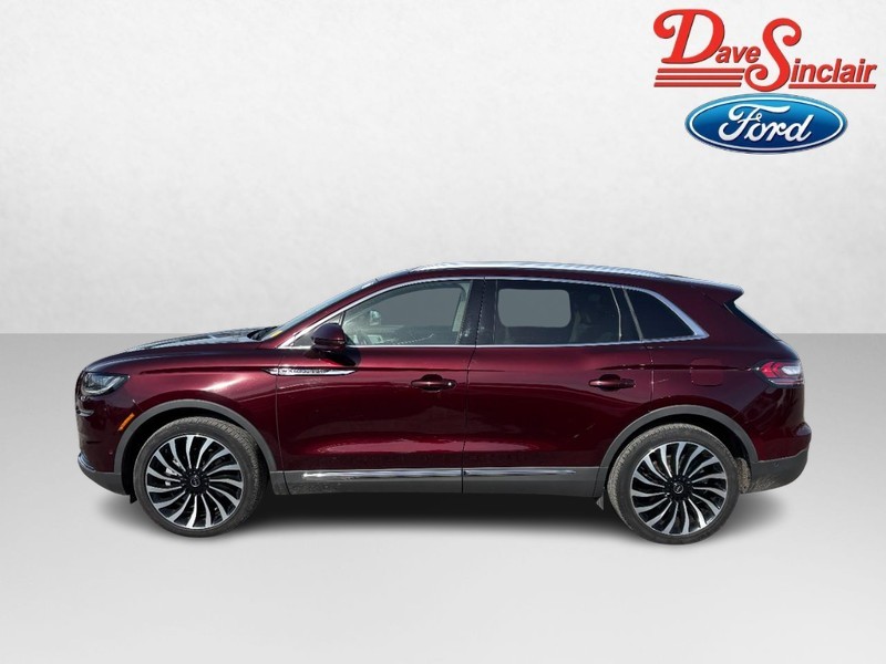 Lincoln Nautilus Vehicle Full-screen Gallery Image 10