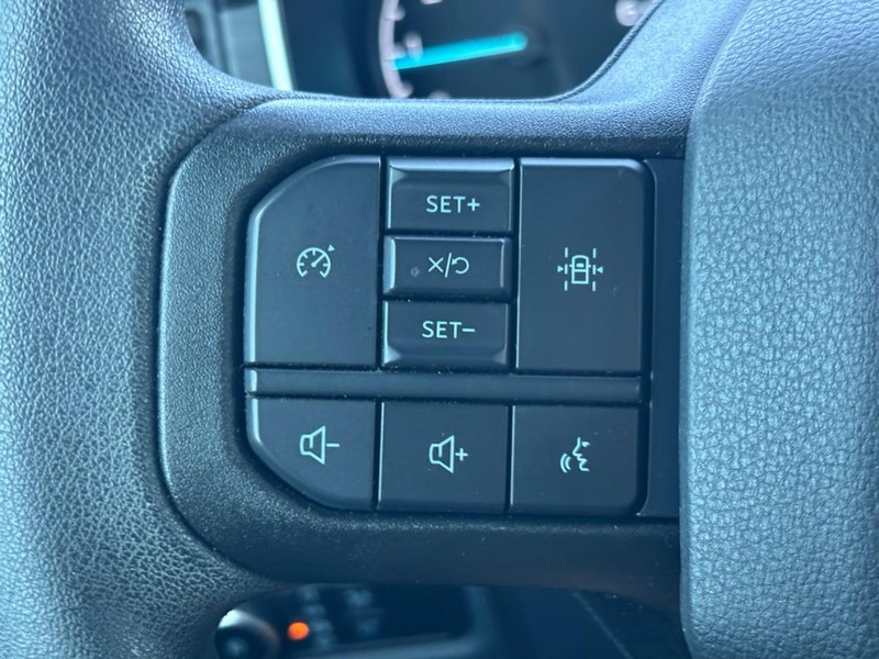 Ford F-150 Vehicle Full-screen Gallery Image 18