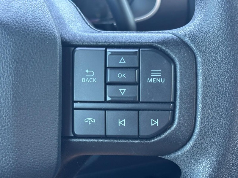 Ford F-150 Vehicle Full-screen Gallery Image 19