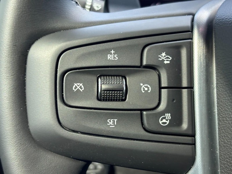 GMC Sierra 1500 Vehicle Full-screen Gallery Image 18