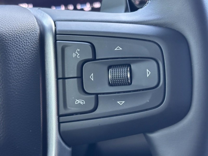 GMC Sierra 1500 Vehicle Full-screen Gallery Image 19