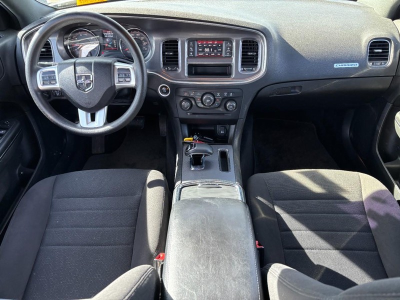 Dodge Charger Vehicle Full-screen Gallery Image 13