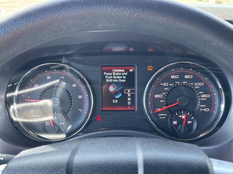 Dodge Charger Vehicle Full-screen Gallery Image 21