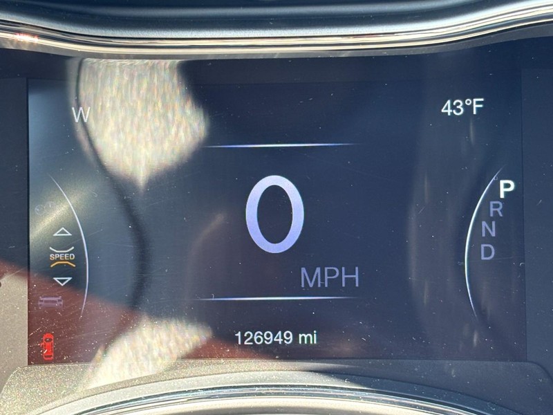 Jeep Grand Cherokee Vehicle Image 20