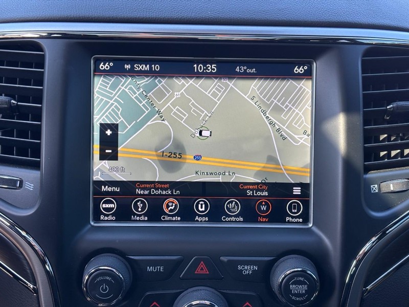 Jeep Grand Cherokee Vehicle Image 22