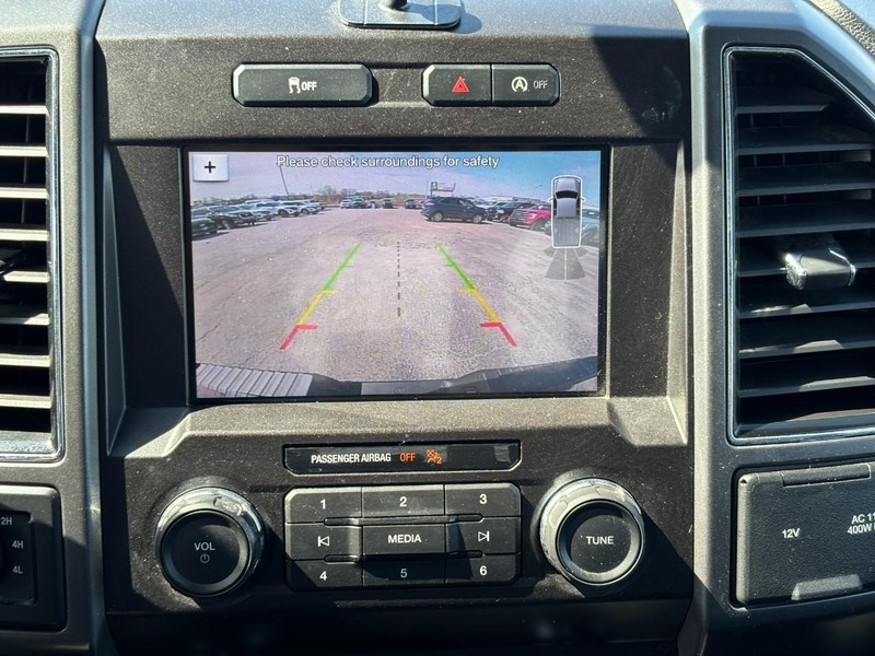 Ford F-150 Vehicle Full-screen Gallery Image 22