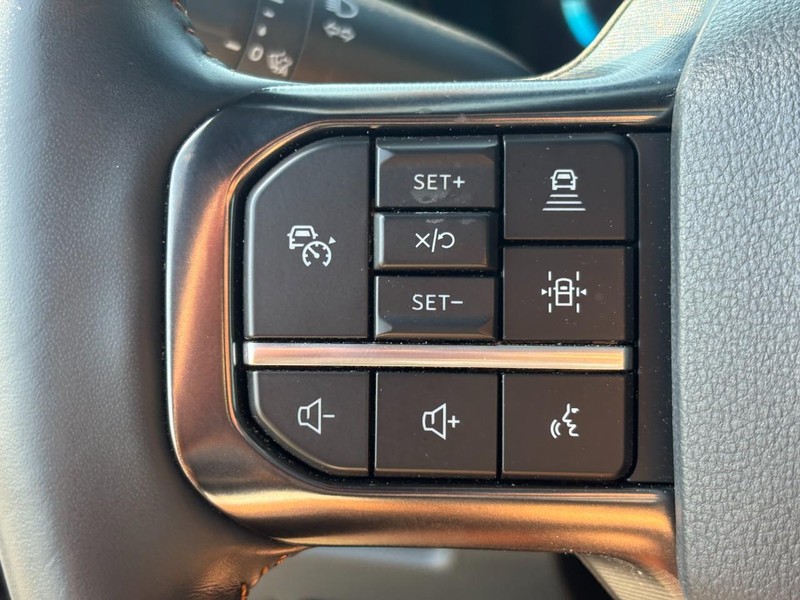 Ford Super Duty F-250 SRW Vehicle Image 18