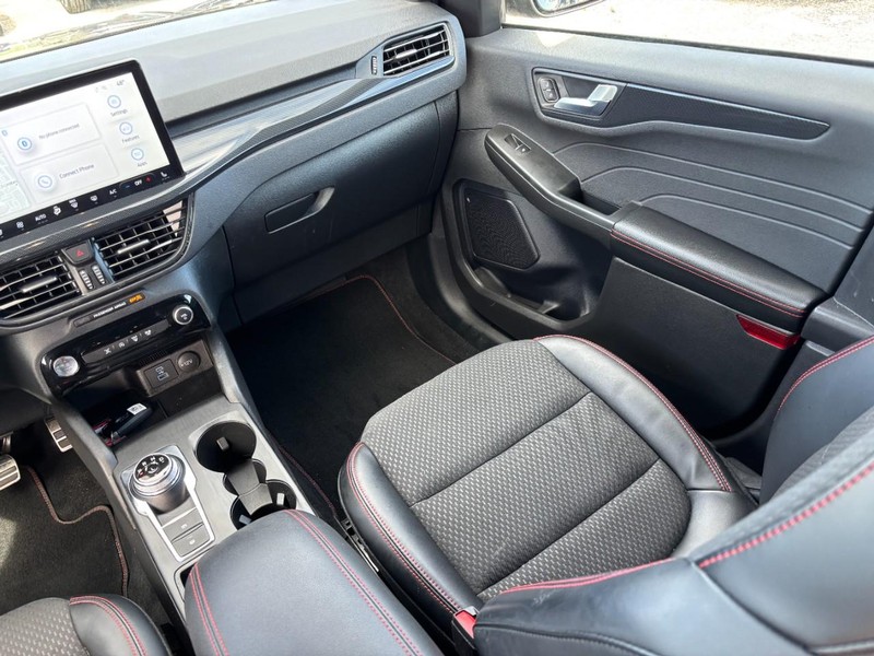 Ford Escape Vehicle Image 15