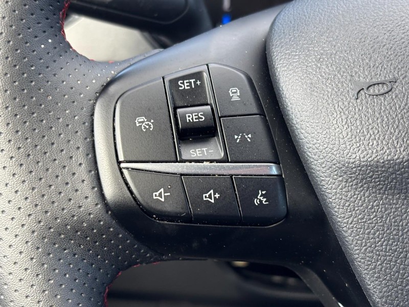 Ford Escape Vehicle Image 18