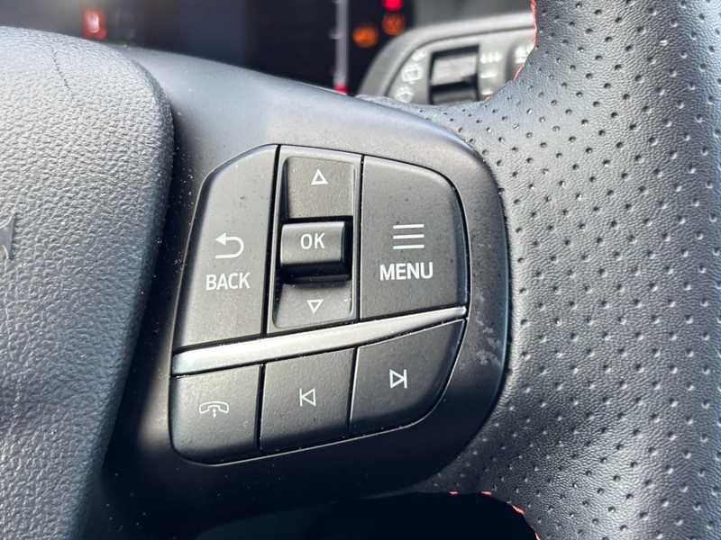 Ford Escape Vehicle Image 19