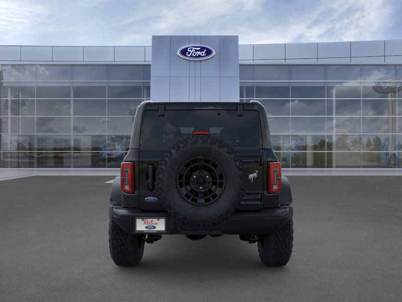 Ford Bronco Vehicle Full-screen Gallery Image 07