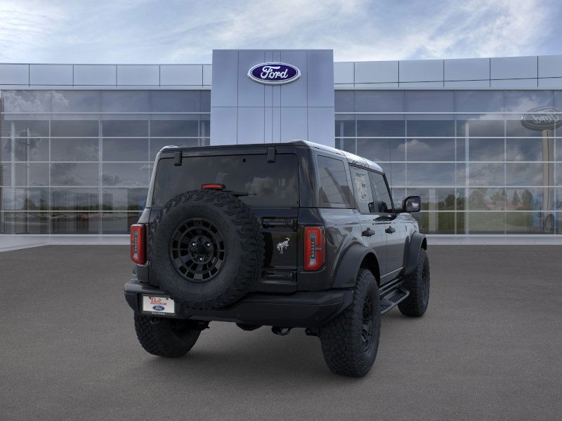 Ford Bronco Vehicle Full-screen Gallery Image 10