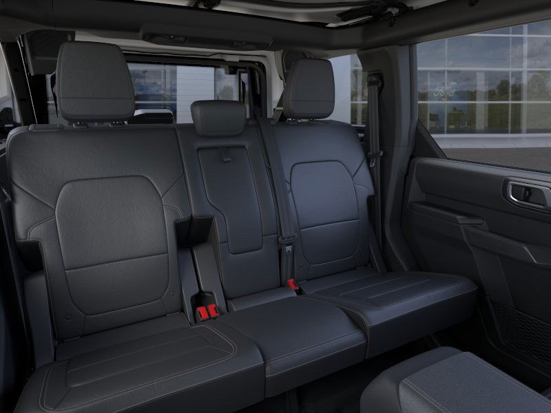 Ford Bronco Vehicle Full-screen Gallery Image 13