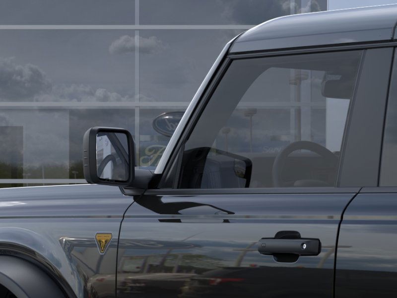 Ford Bronco Vehicle Full-screen Gallery Image 24