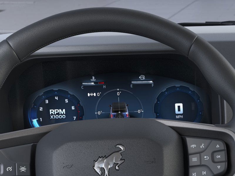 Ford Bronco Vehicle Full-screen Gallery Image 15