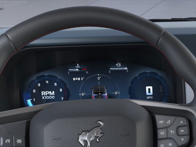 Ford Bronco Vehicle Full-screen Gallery Image 15