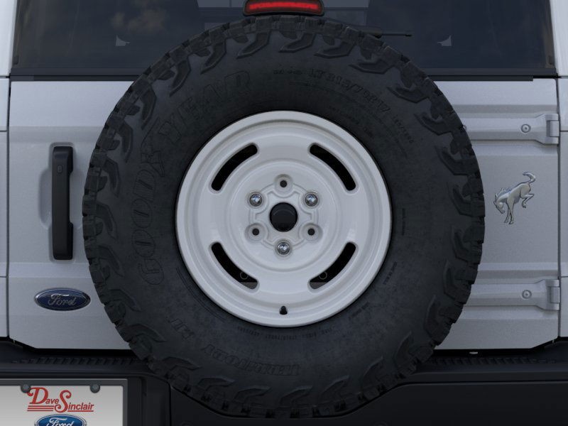 Ford Bronco Vehicle Full-screen Gallery Image 26