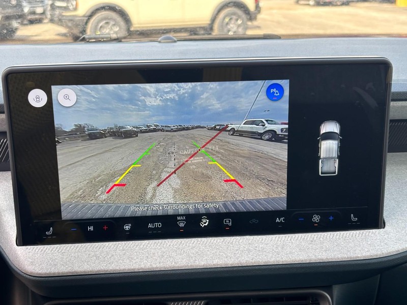 Ford Maverick Vehicle Full-screen Gallery Image 22