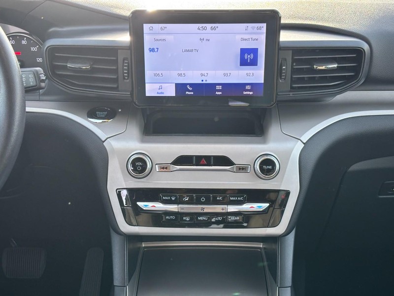 Ford Explorer Vehicle Image 16