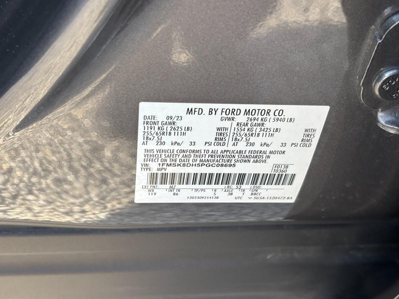 Ford Explorer Vehicle Image 26