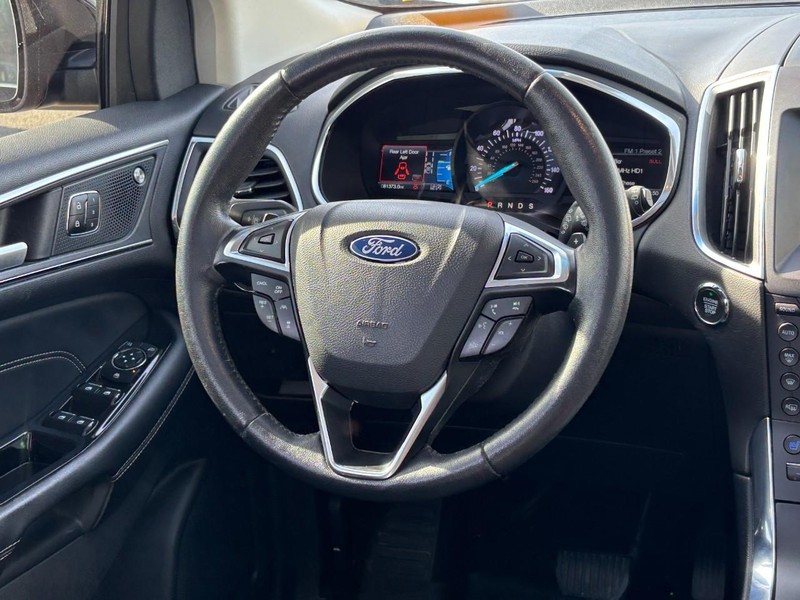 Ford Edge Vehicle Image 14