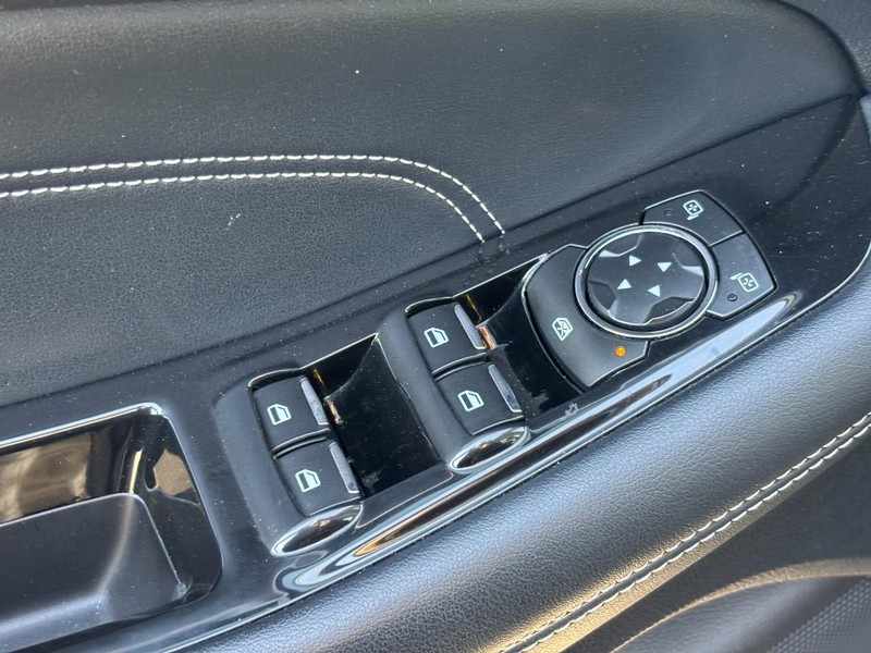 Ford Edge Vehicle Image 18