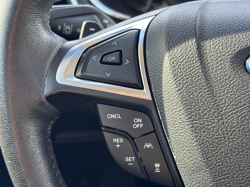 Ford Edge Vehicle Image 19