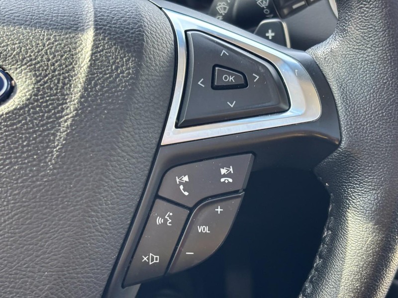 Ford Edge Vehicle Image 20