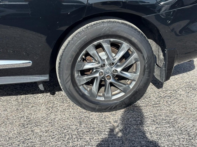 INFINITI QX60 Vehicle Image 11